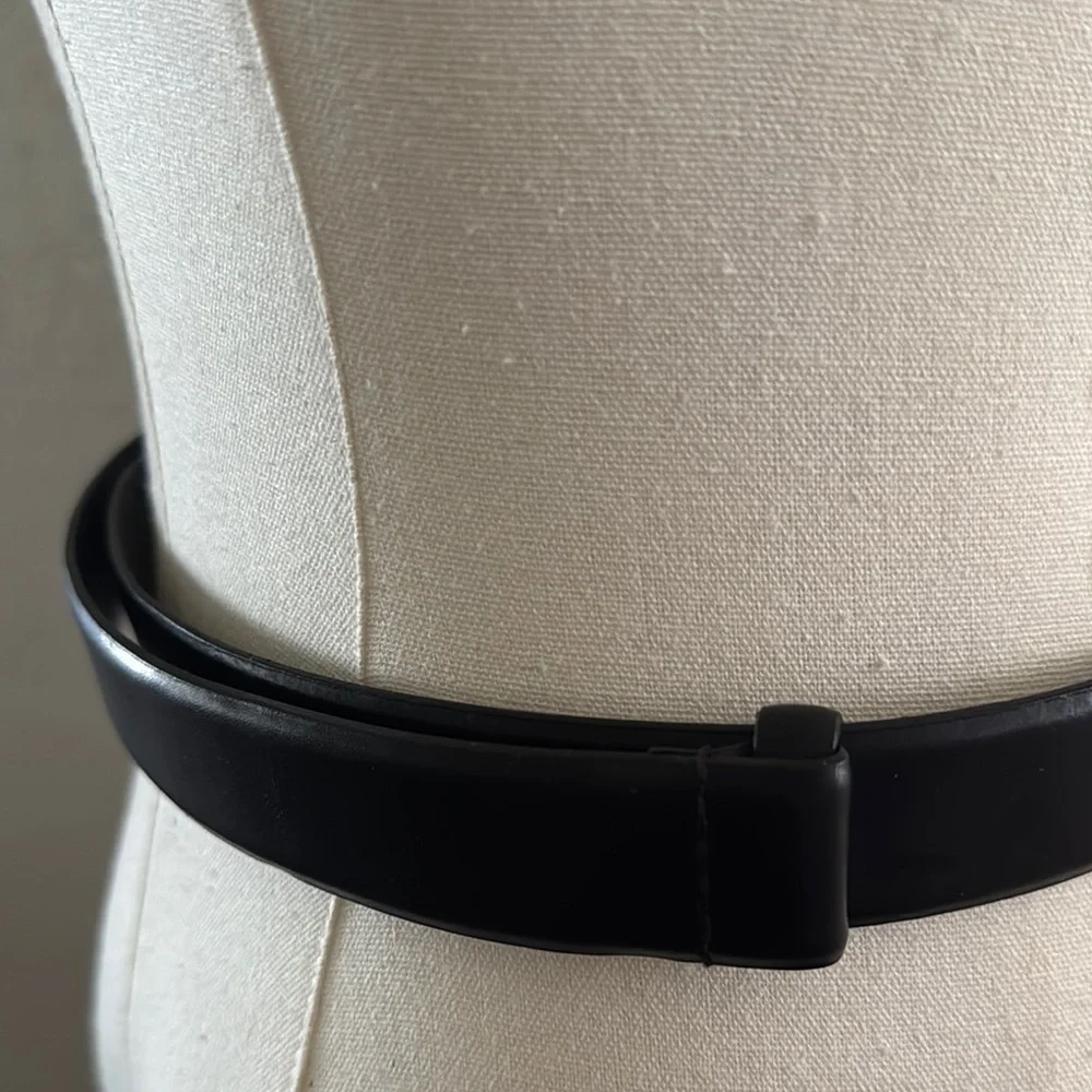 Chico's Women’s Belt Genuine Leather Ornate Buckle Adaptable Size Black Gold
